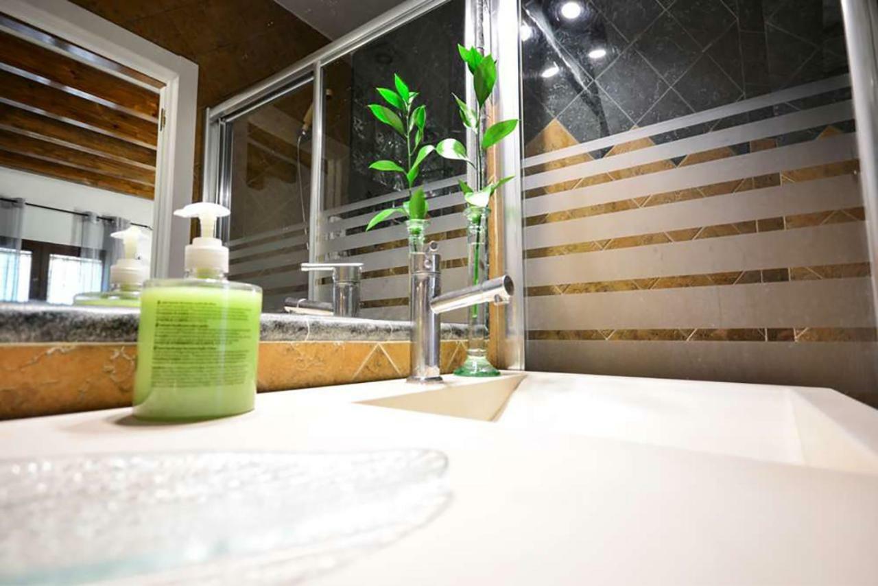 Casa Alfalfa 2 Dormitorios Terraza Y Solarium Privado 塞维利亚 外观 照片